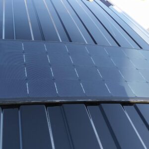 Pacchetto completo di pannelli solari per tetto a soffietto VW California T6 T6.1 per un'alimentazione elettrica autosufficiente