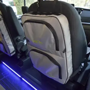 Universelle FIXBAG Tragetasche für Fahrer- und Beifahrersitz bietet flexiblen Stauraum