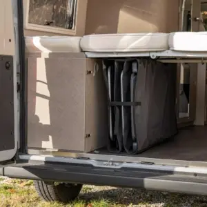 Robusta borsa portaoggetti per il garage posteriore per riporre in sicurezza gli accessori da campeggio