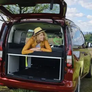 Schlafsystem und Heckküche für VW Caddy 5 Maxi mit praktischem Kochmodul