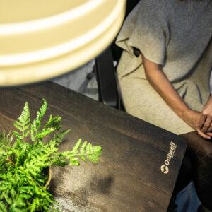 Outwell Berland M Tisch beim Camping im Einsatz