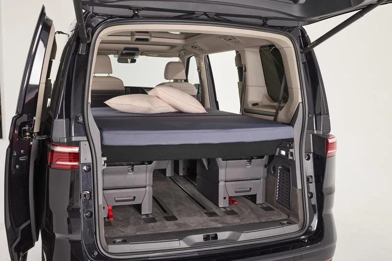 Klappbares Schlafmodul für Volkswagen T7 Multivan – 3-teilig klappbar