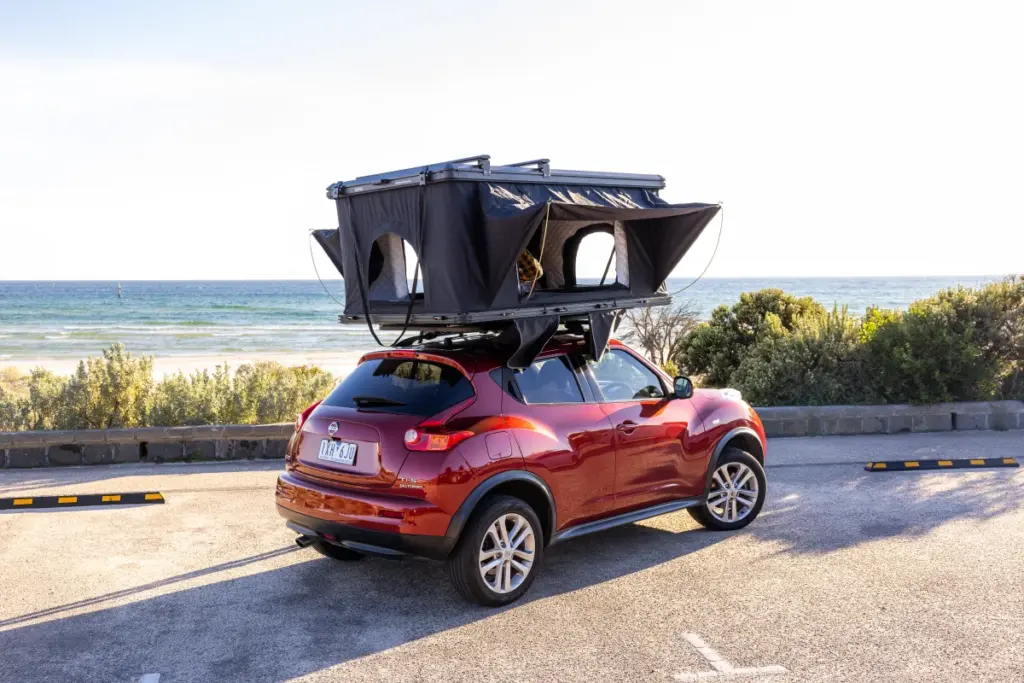 Basecamp roof tent – Premium hard-shell roof tent for your adventure