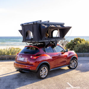 Dachzelt Basecamp aufgebaut Camping