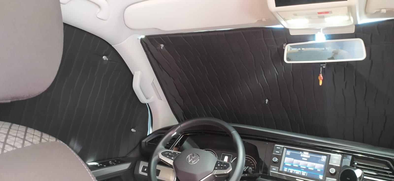 Tappetini termici OutdoorLivingNeroTre pezzi Tappetini termici per VW Caddy 5 Black Edition Set